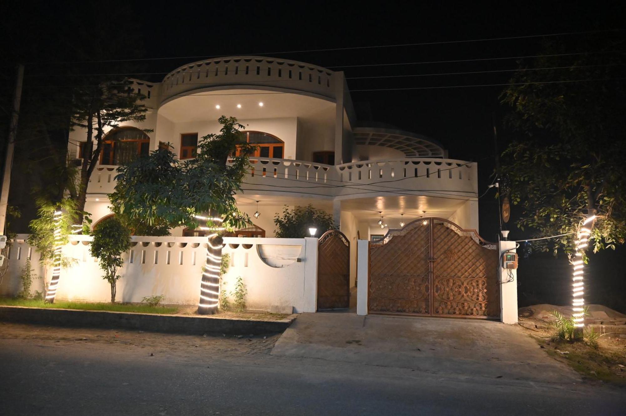 Paradise Island Amritsar Exteriör bild